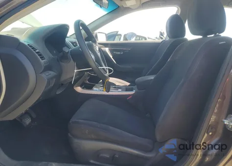 2013 Nissan Altima 2.5 z USA, uszkodzony, nr VIN 1N4AL3AP1DN571794